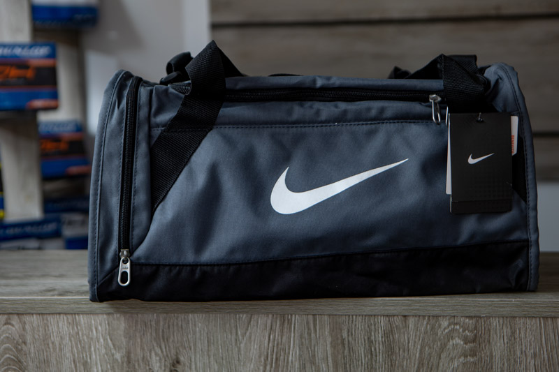 Nike Brasilia 6 Duffel Bag Black/White Size Medium 